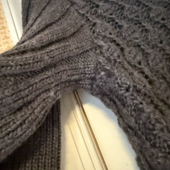 Will Smith Dark Gray Crocheted Wool Sweater - Medium - Picture 6 of 6